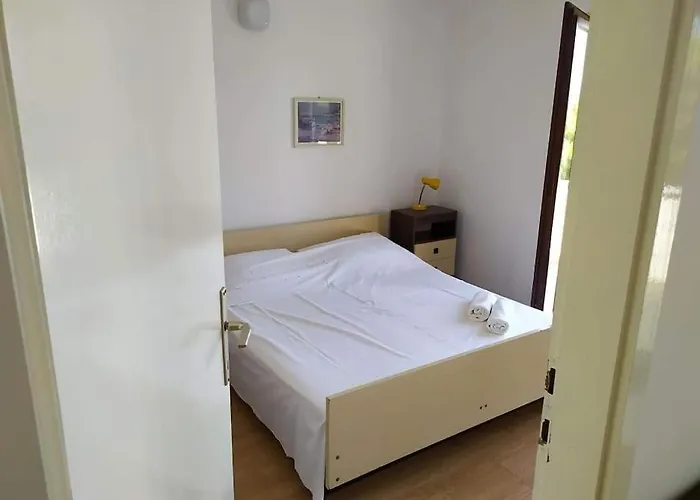 Seafront Apartman Jelsa